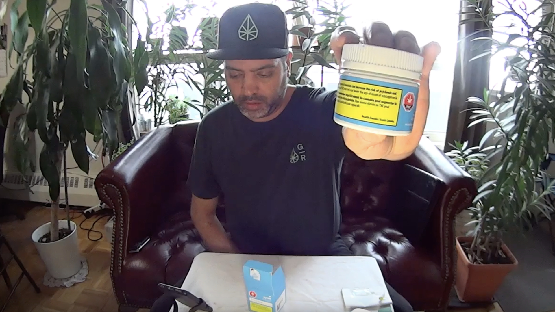 Symbl Solar Power Weed Review